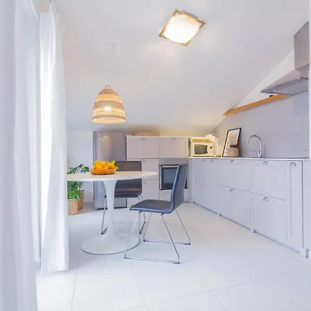 Cosy Attic * Пула